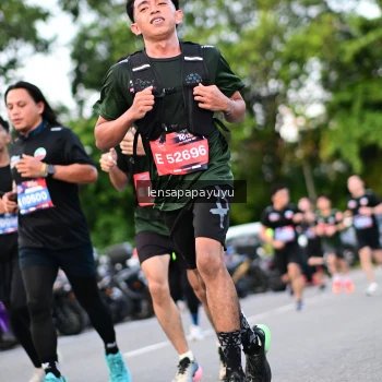 Runner Photo 4115898