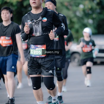 Runner Photo 4115900