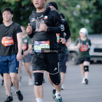 Runner Photo 4115901