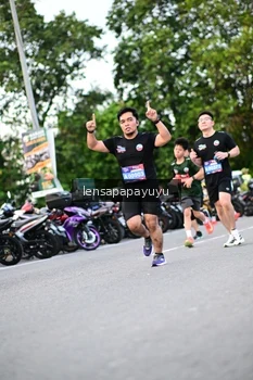 Runner Photo 4115903