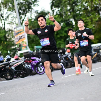 Runner Photo 4115907