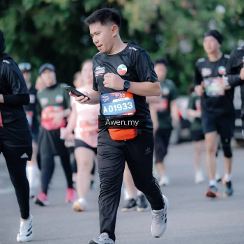 Runner Photo 4115915