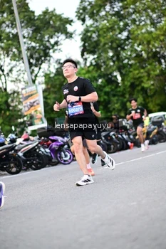 Runner Photo 4115916