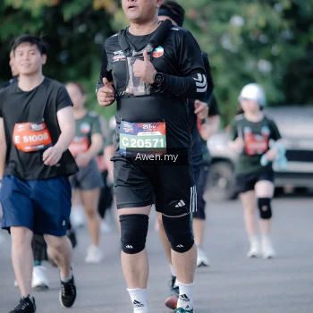 Runner Photo 4115921