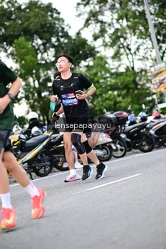 Runner Photo 4115927