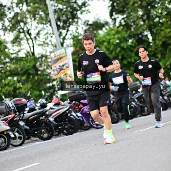 Runner Photo 4115935