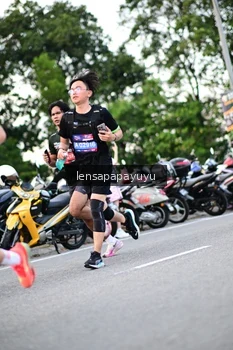 Runner Photo 4115938