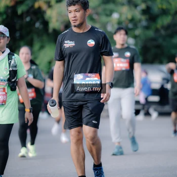 Runner Photo 4115945