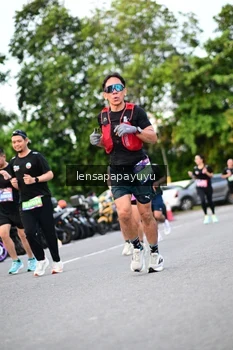 Runner Photo 4115974
