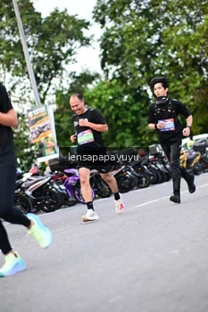 Runner Photo 4116008