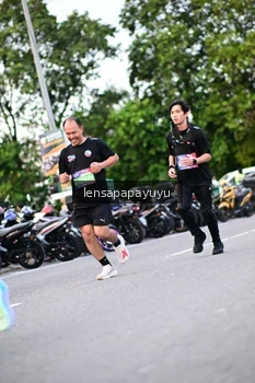 Runner Photo 4116010