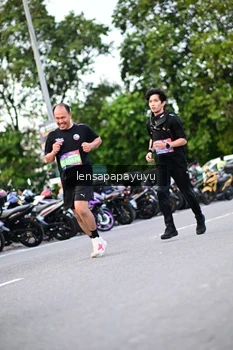 Runner Photo 4116011