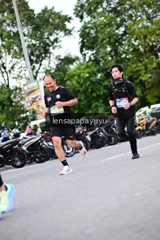 Runner Photo 4116013