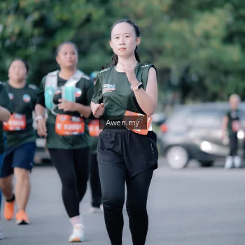 Runner Photo 4116021