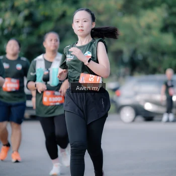 Runner Photo 4116023