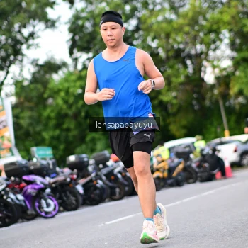 Runner Photo 4116035