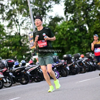 Runner Photo 4116042