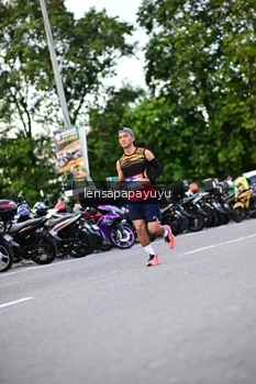 Runner Photo 4116044