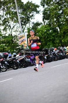 Runner Photo 4116047