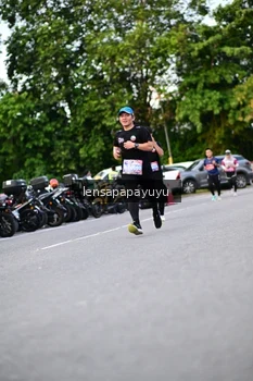 Runner Photo 4116055