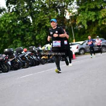 Runner Photo 4116060