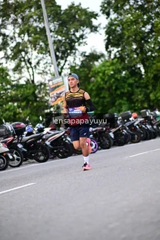 Runner Photo 4116061
