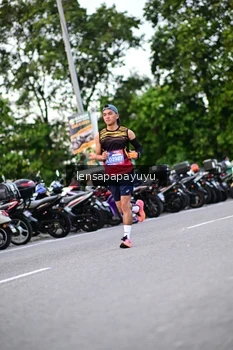 Runner Photo 4116062