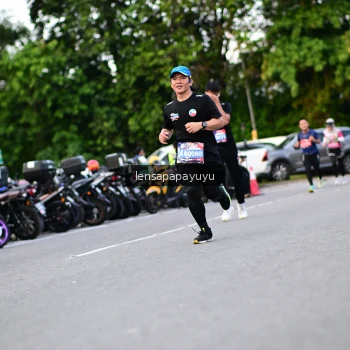 Runner Photo 4116063