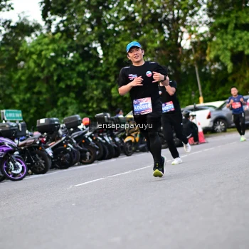 Runner Photo 4116069