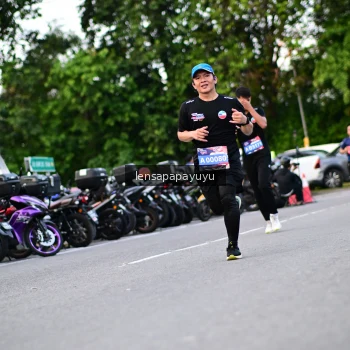 Runner Photo 4116078