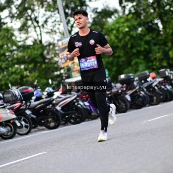Runner Photo 4116093