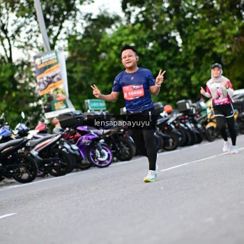 Runner Photo 4116109