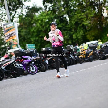 Runner Photo 4116115