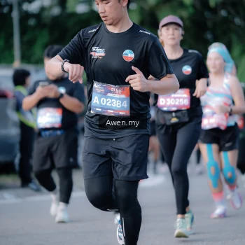 Runner Photo 4116120