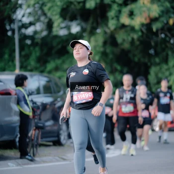 Runner Photo 4116135