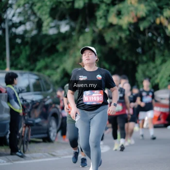 Runner Photo 4116140