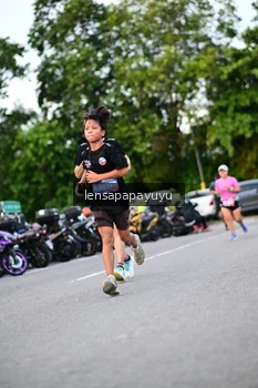 Runner Photo 4116146