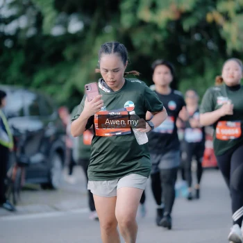 Runner Photo 4116173