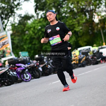 Runner Photo 4116196