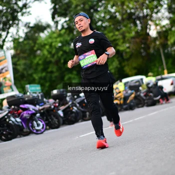 Runner Photo 4116197