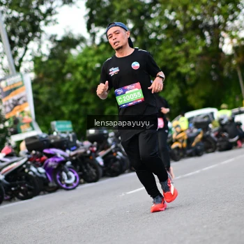Runner Photo 4116200