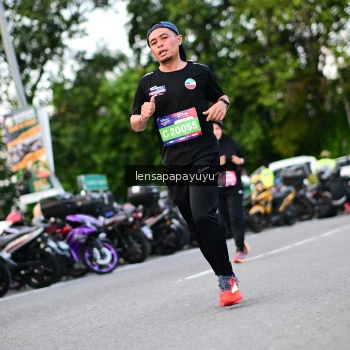 Runner Photo 4116206