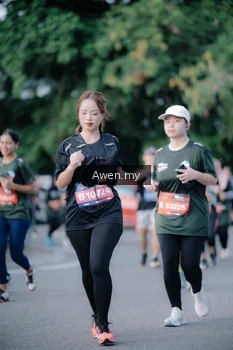 Runner Photo 4116215