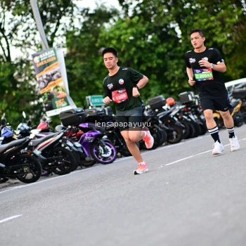 Runner Photo 4116220