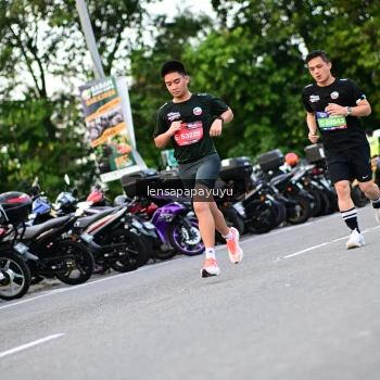Runner Photo 4116225
