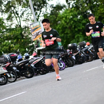 Runner Photo 4116231