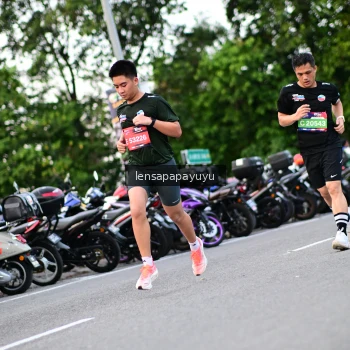 Runner Photo 4116239