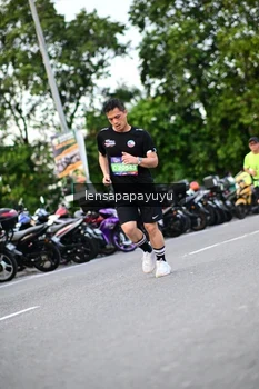 Runner Photo 4116243