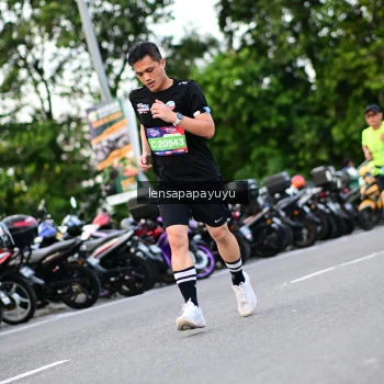 Runner Photo 4116250