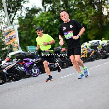 Runner Photo 4116253